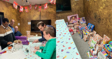 De cadeautjes worden ingepakt | Goedzakactie